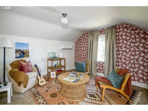 5835 NE 23rd Avenue Portland OR 97211