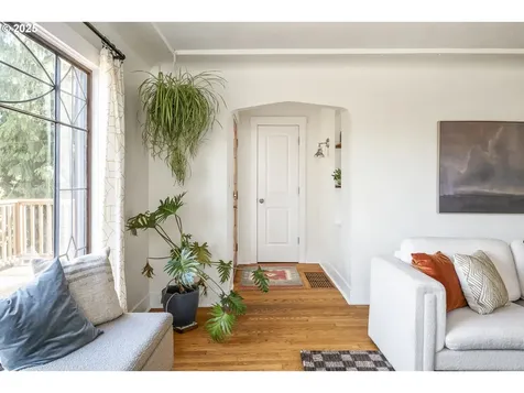 5835 NE 23rd Avenue Portland OR 97211