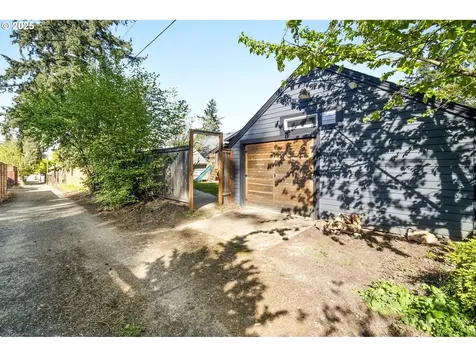 5835 NE 23rd Avenue Portland OR 97211