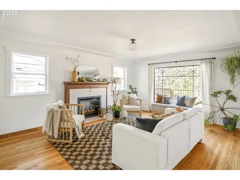 5835 NE 23rd Avenue Portland OR 97211