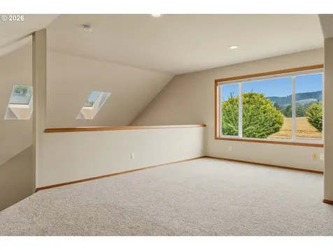 1905 N Westlake Loop Newberg OR 97132