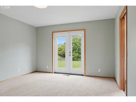 1905 N Westlake Loop Newberg OR 97132