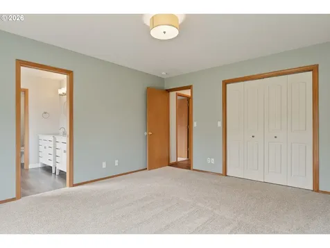 1905 N Westlake Loop Newberg OR 97132
