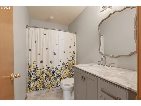 1905 N Westlake Loop Newberg OR 97132