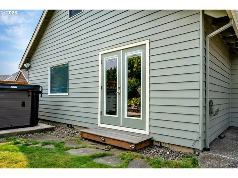 1905 N Westlake Loop Newberg OR 97132