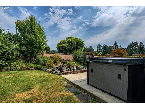 1905 N Westlake Loop Newberg OR 97132