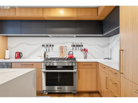 590 Waterfront Way Vancouver WA 98660