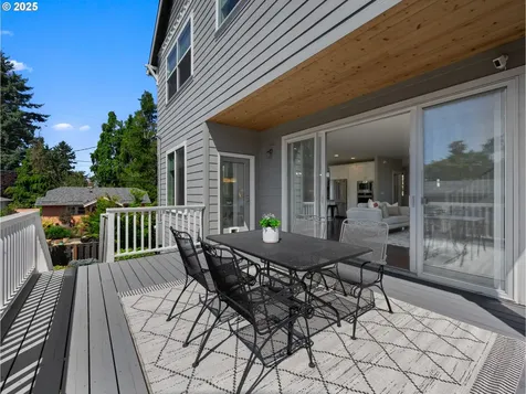 5281 NE 19th Avenue Portland OR 97211