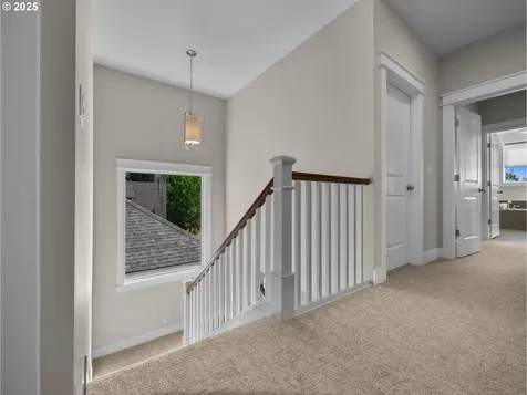 5281 NE 19th Avenue Portland OR 97211