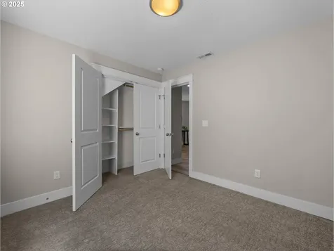 5281 NE 19th Avenue Portland OR 97211