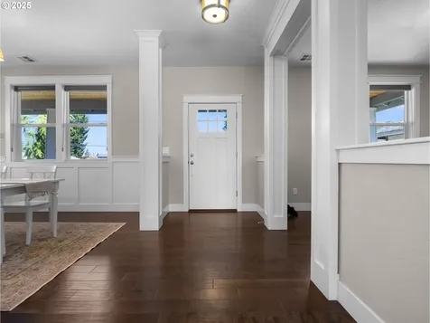 5281 NE 19th Avenue Portland OR 97211
