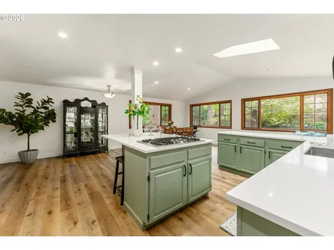 5955 Washington Court Lake Oswego OR 97035