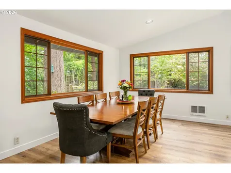 5955 Washington Court Lake Oswego OR 97035