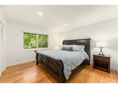 5955 Washington Court Lake Oswego OR 97035