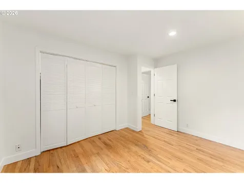 5955 Washington Court Lake Oswego OR 97035