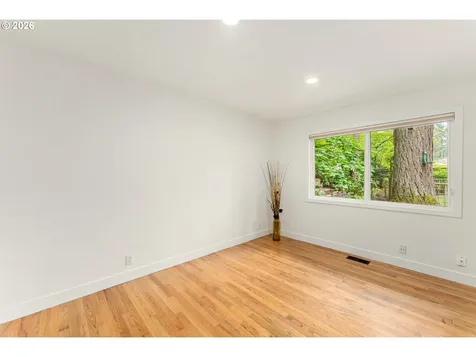 5955 Washington Court Lake Oswego OR 97035