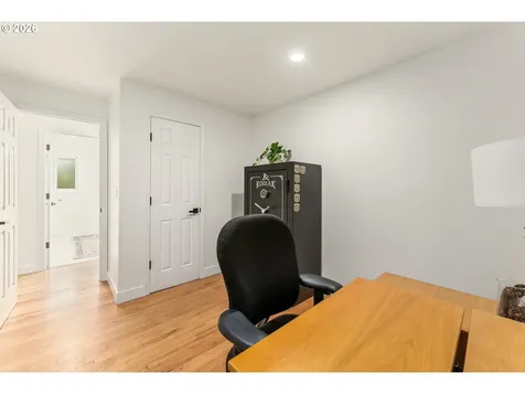5955 Washington Court Lake Oswego OR 97035