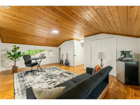 5955 Washington Court Lake Oswego OR 97035
