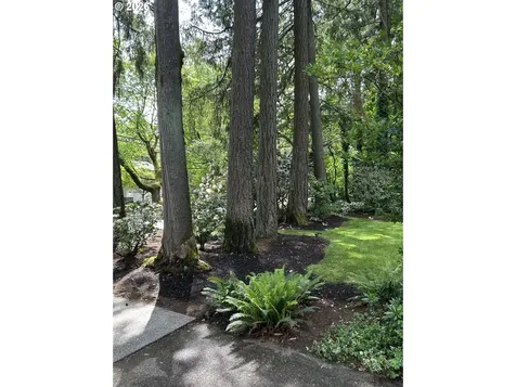 5955 Washington Court Lake Oswego OR 97035
