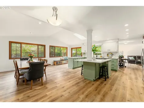5955 Washington Court Lake Oswego OR 97035
