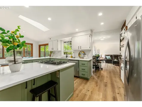 5955 Washington Court Lake Oswego OR 97035