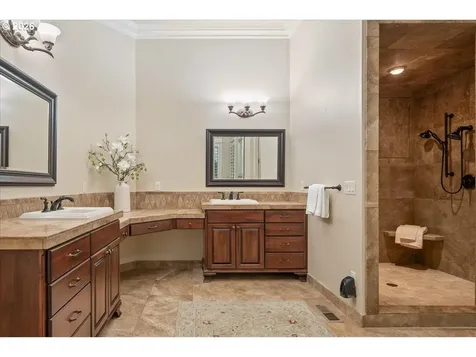 13215 NW 33rd Avenue Vancouver WA 98685