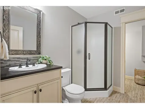 13215 NW 33rd Avenue Vancouver WA 98685