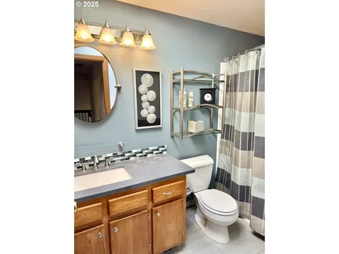 10805 NE 27th Court Vancouver WA 98686