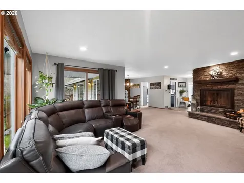 735 SW Mill Street Sheridan OR 97378