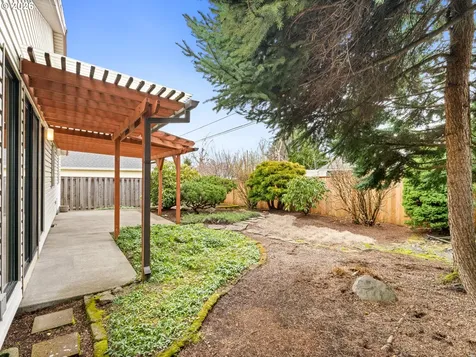 1806 NE 150th Avenue Portland OR 97230