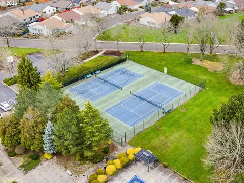 1806 NE 150th Avenue Portland OR 97230
