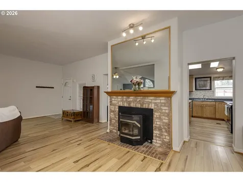 655 NE Burnett Road Mcminnville OR 97128
