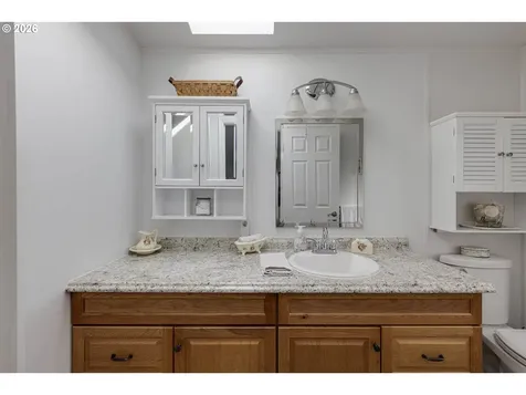 655 NE Burnett Road Mcminnville OR 97128
