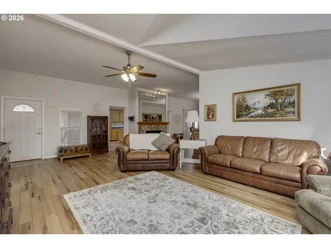 655 NE Burnett Road Mcminnville OR 97128