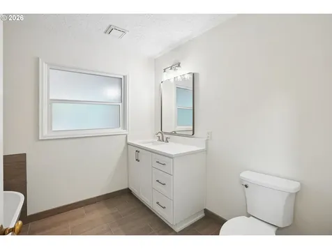 7250 SW Canyon Road Portland OR 97225