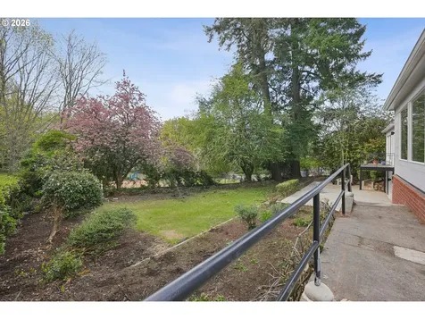 7250 SW Canyon Road Portland OR 97225