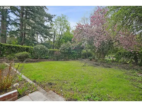 7250 SW Canyon Road Portland OR 97225