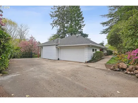 7250 SW Canyon Road Portland OR 97225