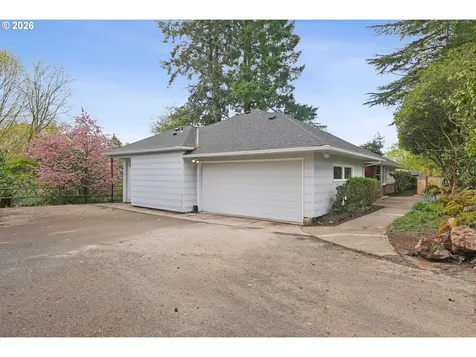 7250 SW Canyon Road Portland OR 97225