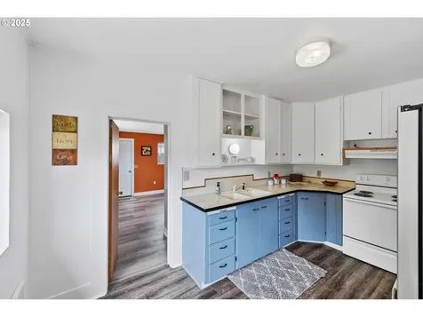 93753 E Mill Lane Coos Bay OR 97420