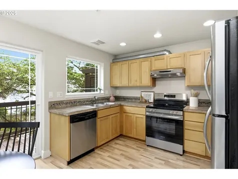 6747 N Salem Avenue Portland OR 97203