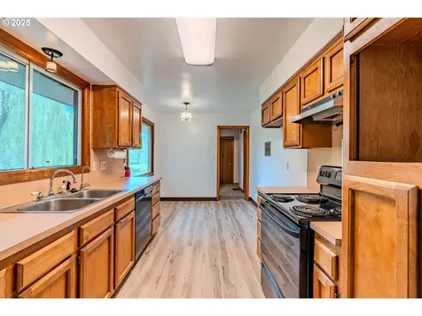 1259 NE Lincoln Street Hillsboro OR 97124