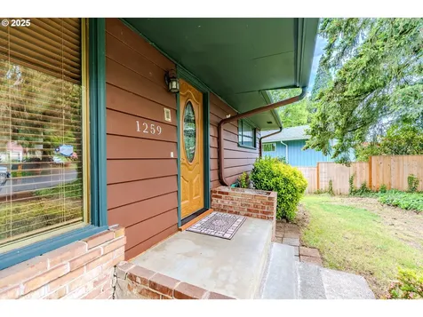 1259 NE Lincoln Street Hillsboro OR 97124