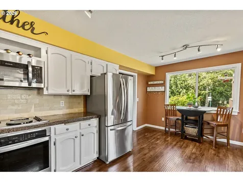 27 Jones Road Kelso WA 98626