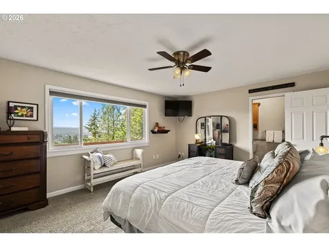 27 Jones Road Kelso WA 98626