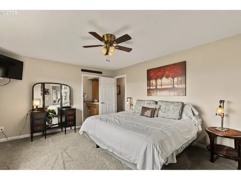 27 Jones Road Kelso WA 98626