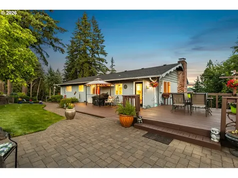 27 Jones Road Kelso WA 98626