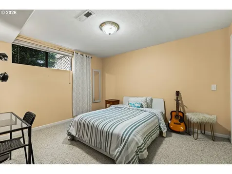 27 Jones Road Kelso WA 98626