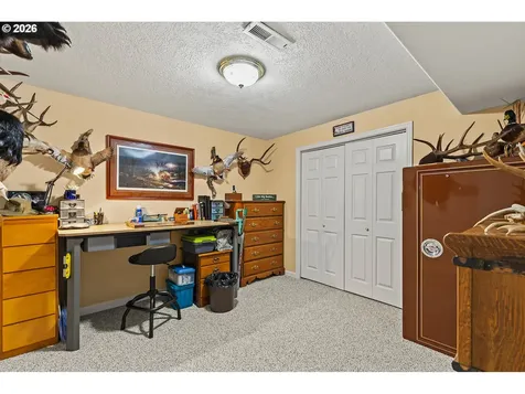27 Jones Road Kelso WA 98626