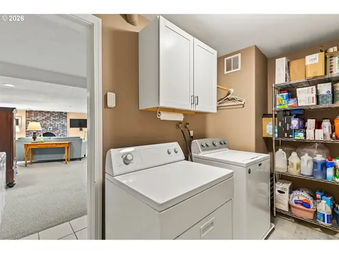 27 Jones Road Kelso WA 98626